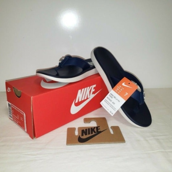 women's nike navy blue flip flops